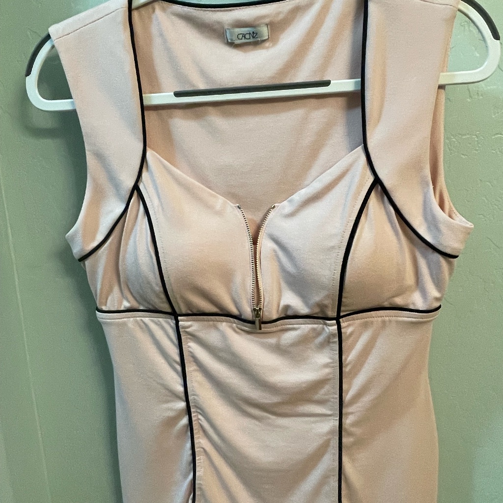 Cache Medium Padded Top